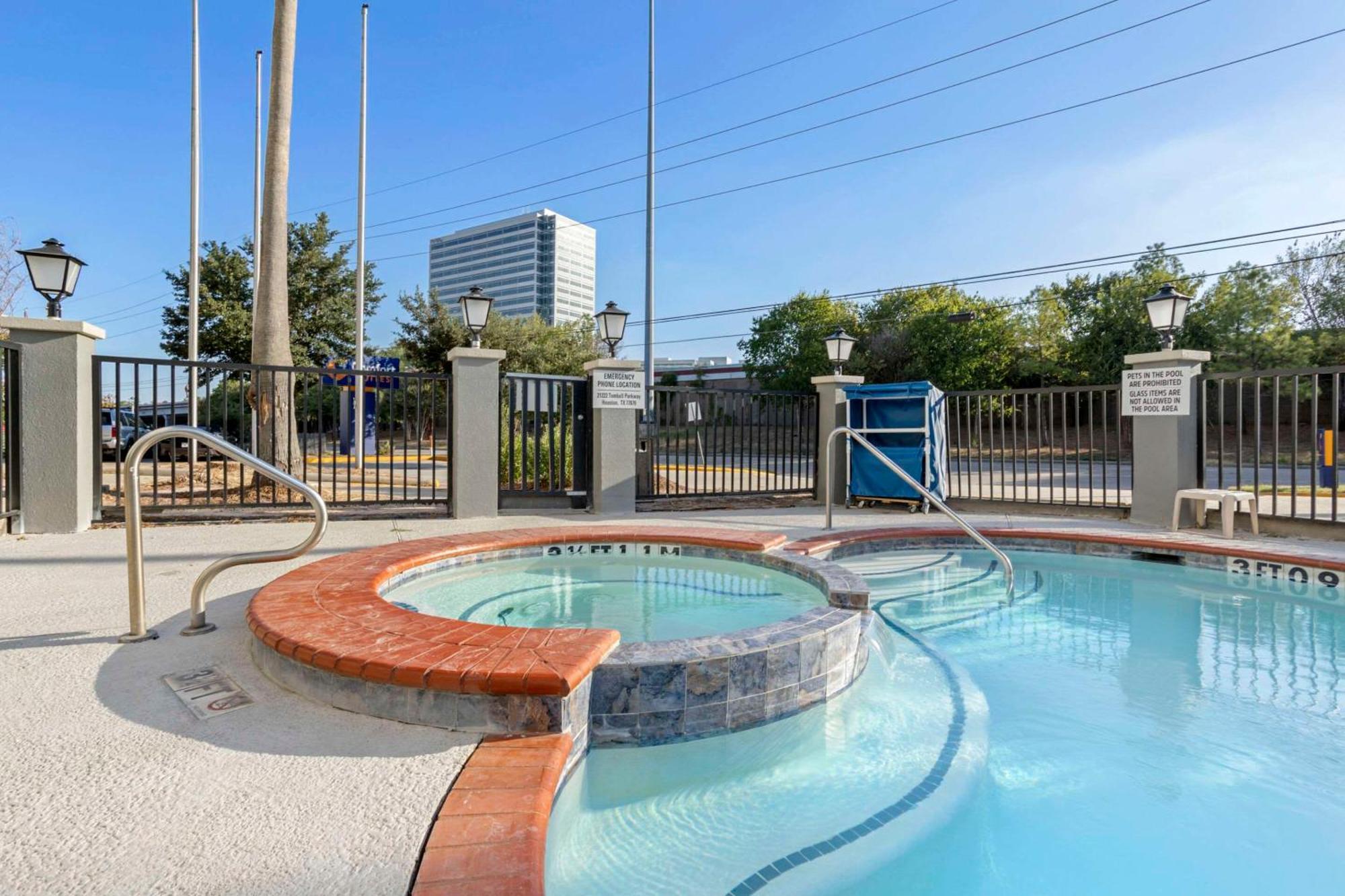 Comfort Suites Houston Nw - Vintage Park Eksteriør bilde
